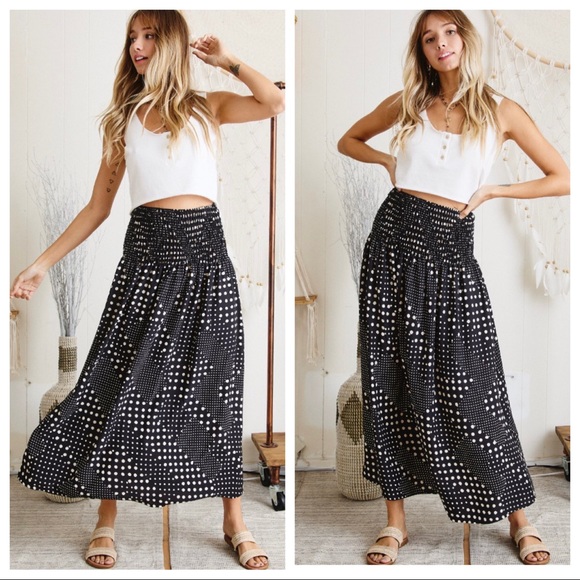✨LAST ONES✨Fabulous Smocked waist maxi skirt - Picture 4 of 4